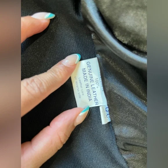 Saguaro Black Leather Vest. - Picture 7 of 7